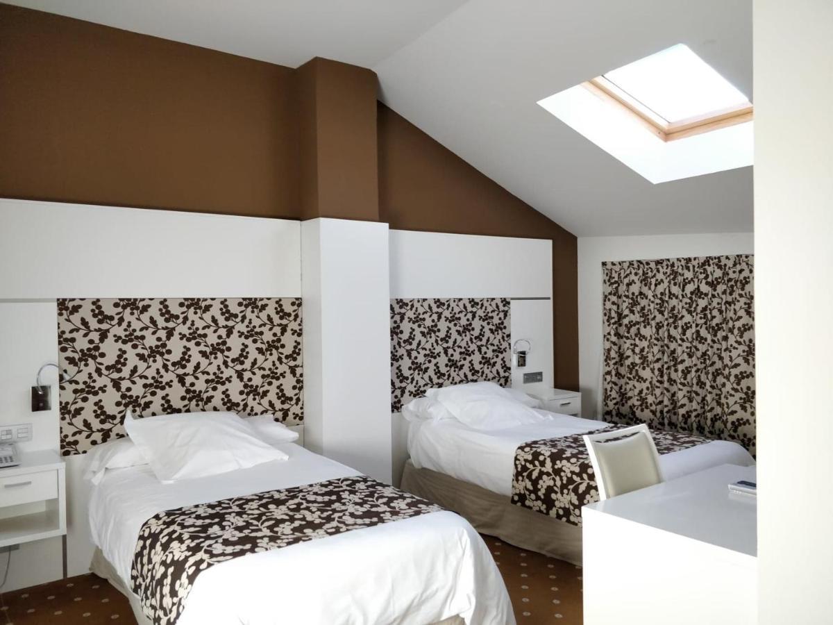 Alameda Centro Hotel Сория Екстериор снимка