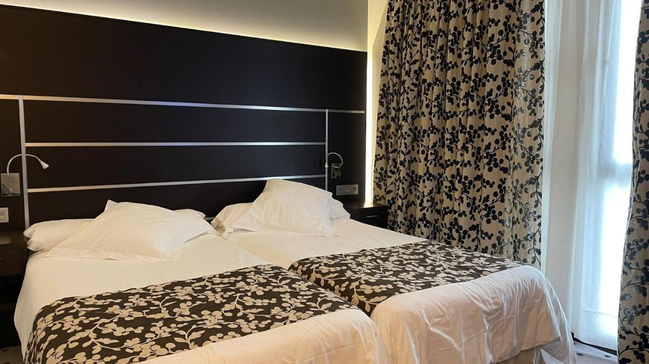 Alameda Centro Hotel Сория Екстериор снимка