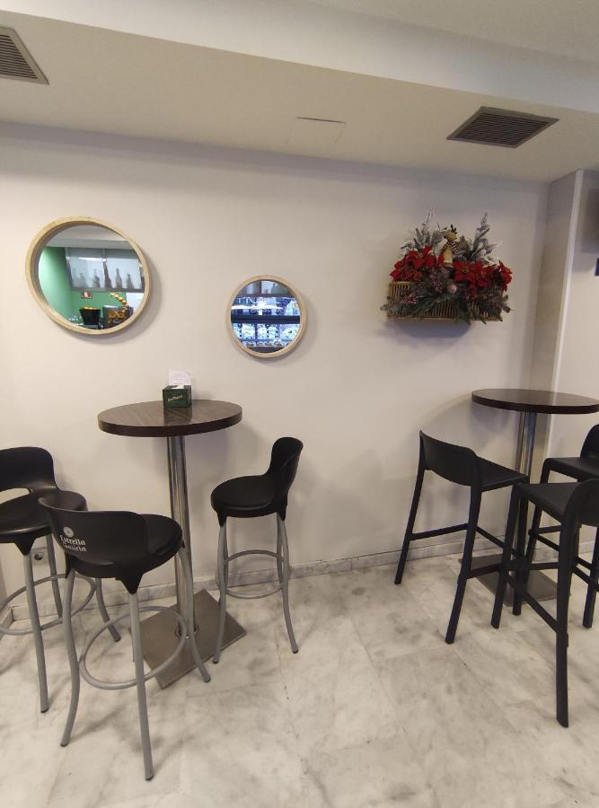 Alameda Centro Hotel Сория Екстериор снимка